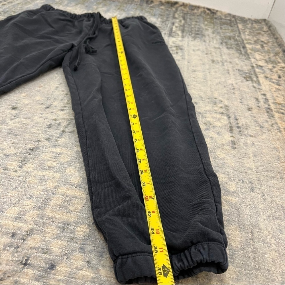 BUNDLE of Levi’s black sweatshirt AND sweatpants - Picture 11 of 17